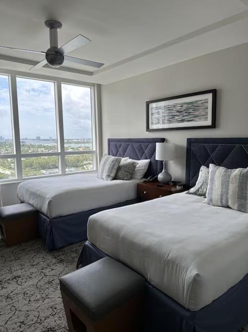 Oceanfront Palm Beach Resort & Spa Singer Island Riviera Beach Rum bild
